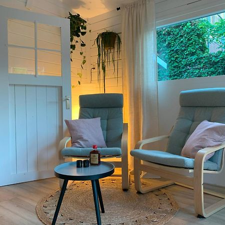 Tiny House Tussen De Grachten Sneek Eksteriør billede