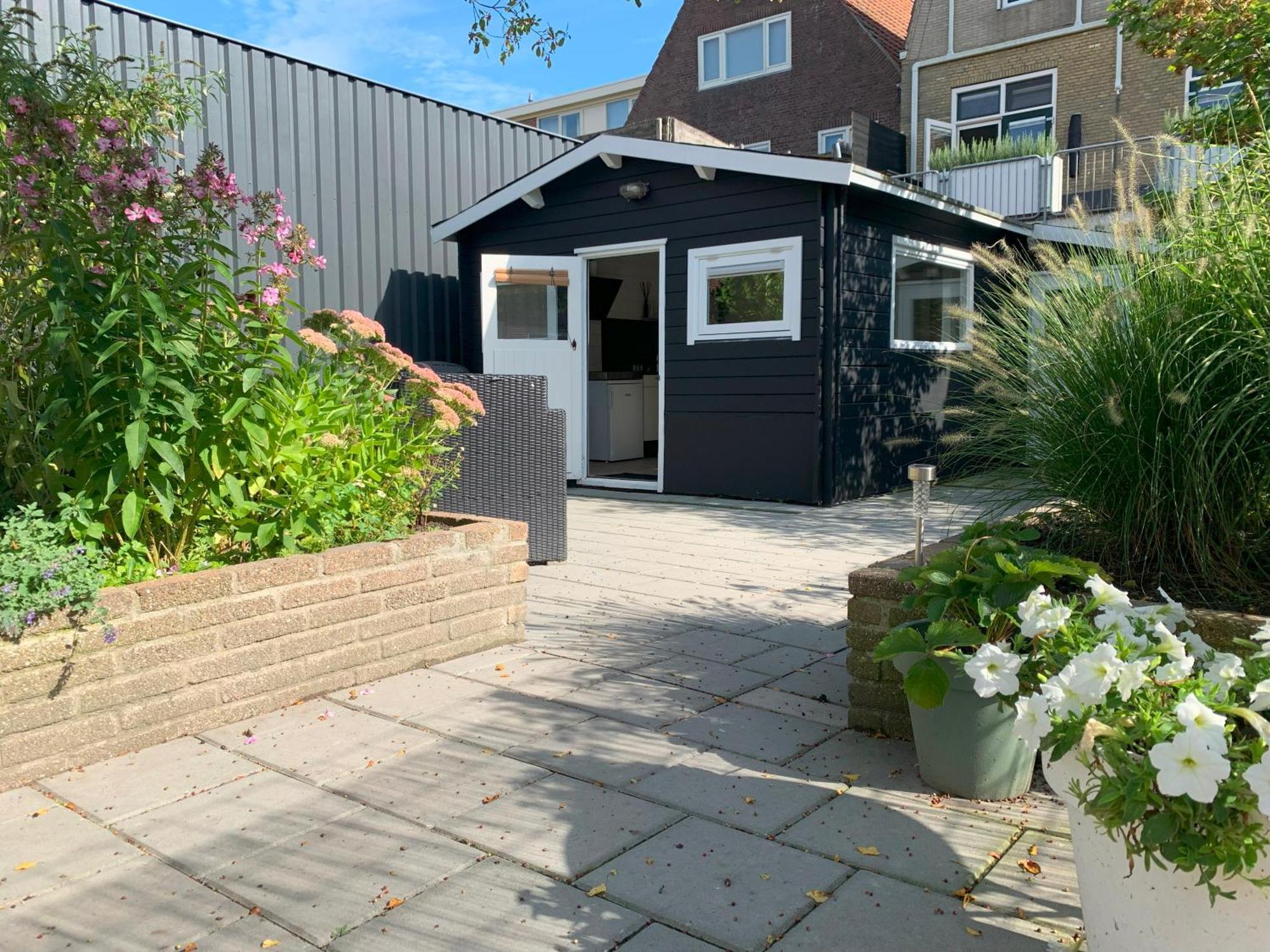 Tiny House Tussen De Grachten Sneek Eksteriør billede